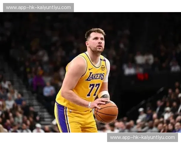 名记：预记东契奇会在休赛期与湖人完成提前续约，最高可签4年2.29亿的顶薪合约